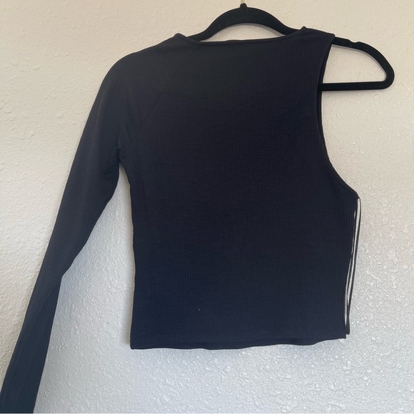 Zara Asymmetrical Black Crop Top Long Sleeve - Picture 5 of 8